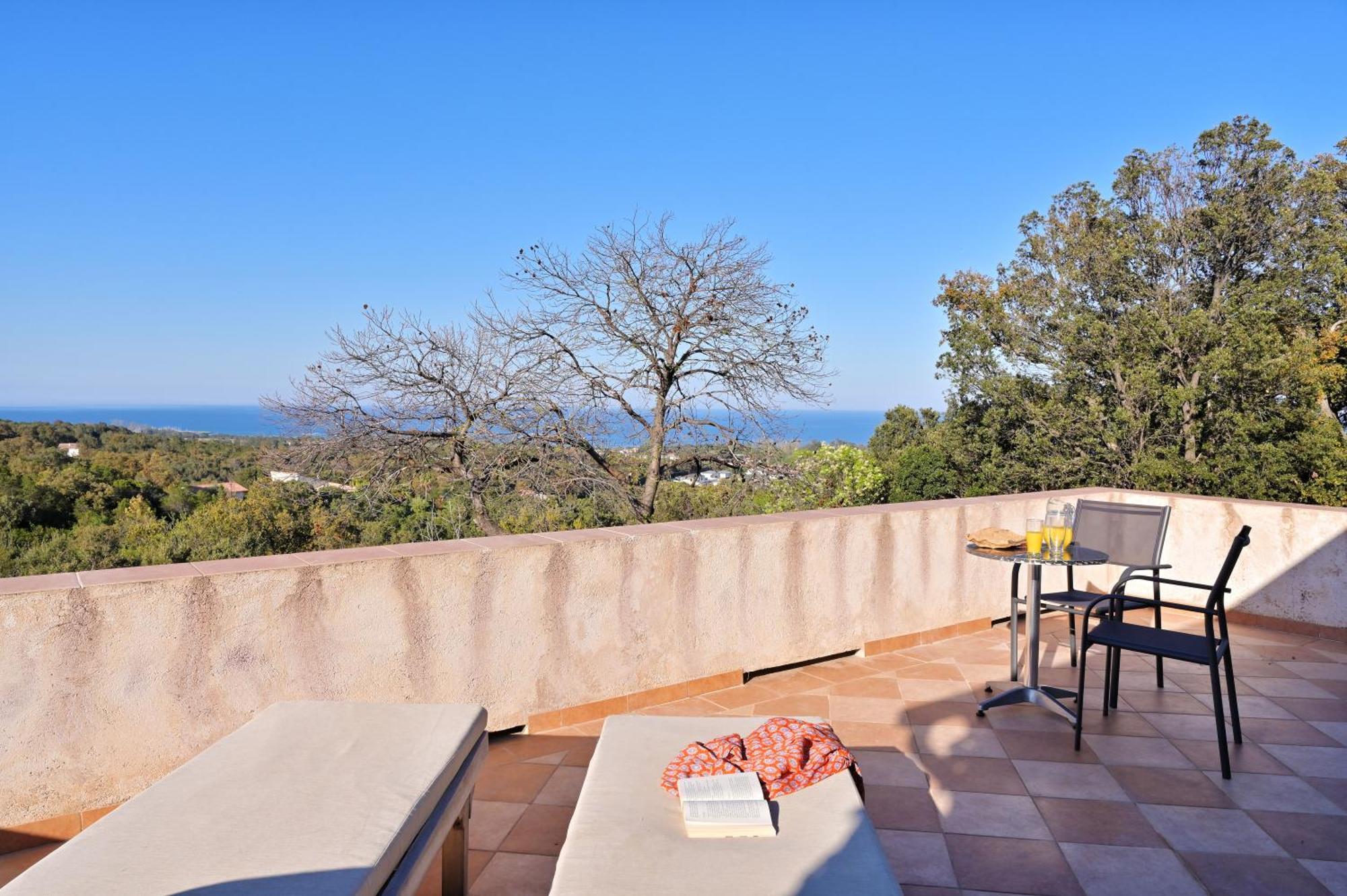 Domaine Punta Della Guardia Villa Vue Mer Dans Nature Protegee, Plage A 1,5 Km Сервион Екстериор снимка